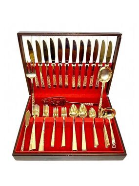 Japanese Lancelot by Present Gold Electroplated Flatware 65 Pieces in Wood Case